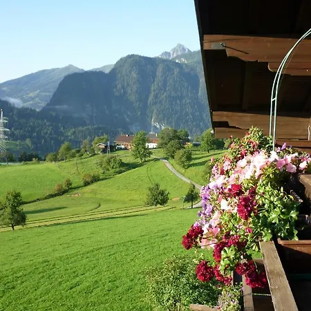 Bio-Bauernhof Reitmayrgut Goldegg Buitenkant foto